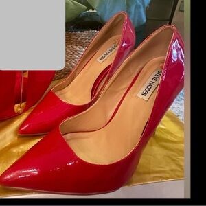 Red is always good idea , just shoes💫‼️